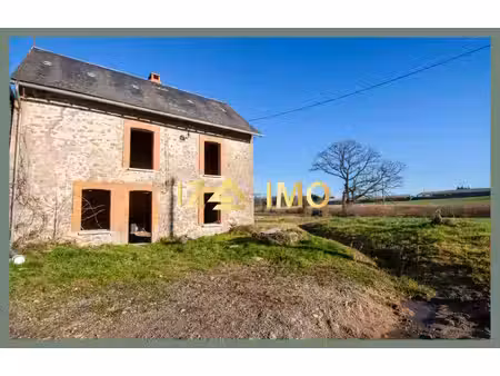 maison en pierres à rénover avec plus de 3 hectares de terrain