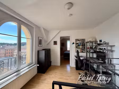 duplex à vendre 4 pièces belfort (90) balcon  et place de parking dans cour privée !