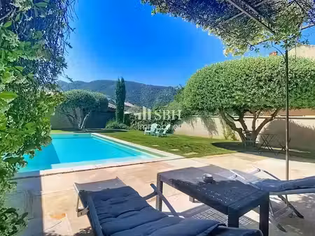 vente maison 7 pièces à maubec (84660)  799 000 €