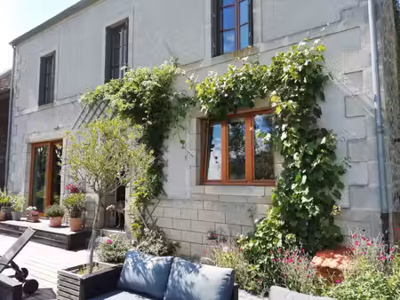 maison renovée avec grande grange et source (sans agent immo)