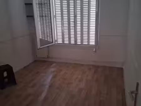 location appartement 1 pièce 25 m² à aubervilliers (93300)