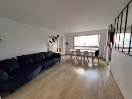 location meublée appartement 5 pièces 102 m² à courbevoie (92400)  3 200 €