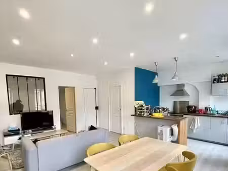 location meublée appartement 2 pièces 48 m² à marseille 6ème (13006)  1 047 €