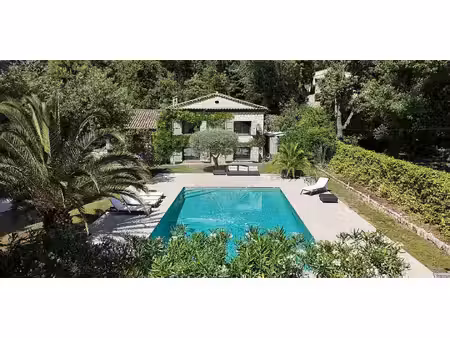 maison avec piscine et jardin roquefort-les-pins (06)