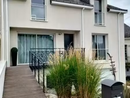 location maison à nantes (44000) : à louer / 220m² nantes