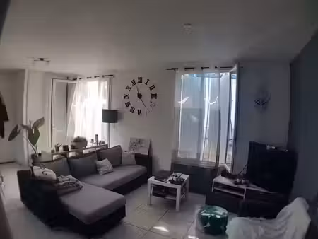 location appartement 2 pièces 60 m² à réaux sur trèfle (17500)  550 €