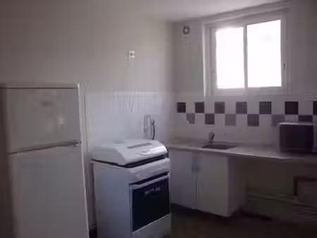 location appartement 1 pièce à talence (33400)  330 €