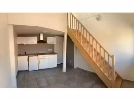 location appartement 3 pièces 28 m² à clermont-ferrand (63000)  490 €