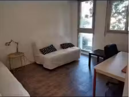 location meublée appartement 1 pièce 27 m² à montpellier (34000)  530 €