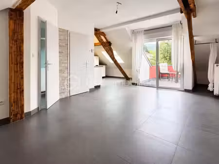appartement mansardé rénové – 73 m² au sol – terrasse – stiring-wendel