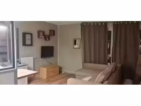 location meublée appartement 1 pièce 28 m² à cergy (95000)  750 €