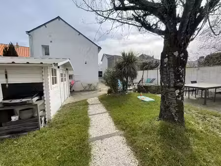 location maison 4 pièces 110 m² à reze (44400)  1 430 €
