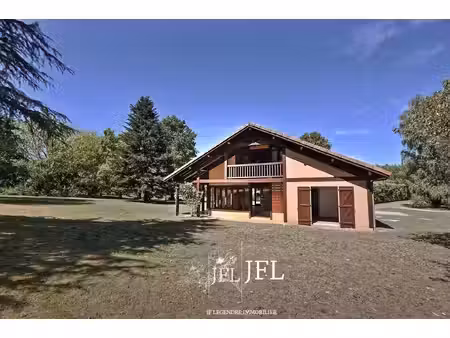 villa d?architecte de style landais ? calme  volumes et dépendance