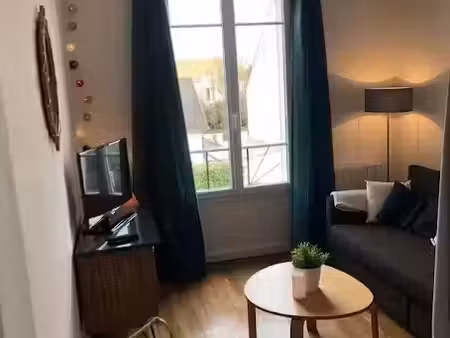 location meublée appartement 1 pièce 23 m² à antony (92160)  715 €