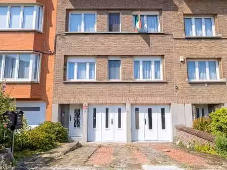 appartement 2 chambres rénové en 2023 avec parking