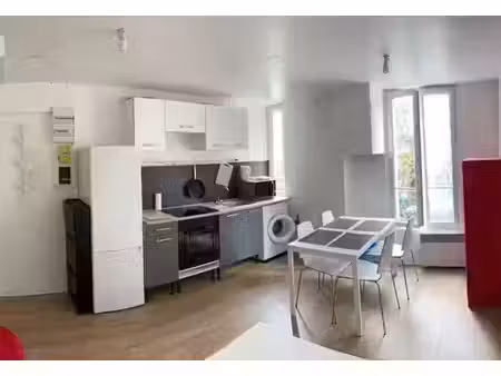 location meublée appartement 2 pièces 27 m² à clichy (92110)  1 250 €