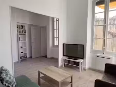 location meublée appartement 4 pièces 86 m² à marseille 1er (13001)  1 200 €