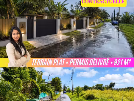 permis délivré & terrain plat — parcelle de 921 m² avec per