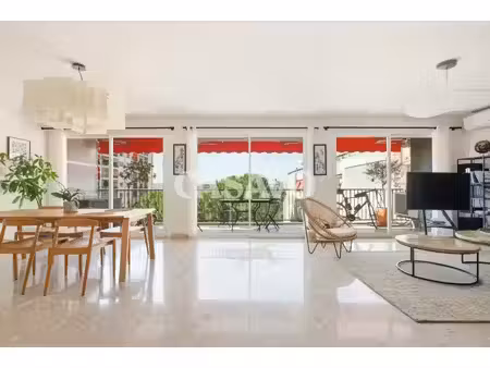 vente appartement 4 pièces de 121m² - 13100 aix-en-provence