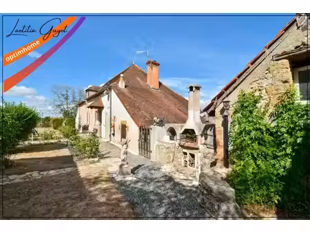 longère de caractère avec 230 m² de dépendances – coulandon