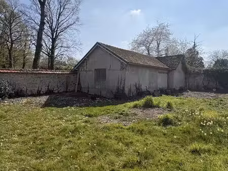 maison à rénover avec terrain de 3335m²