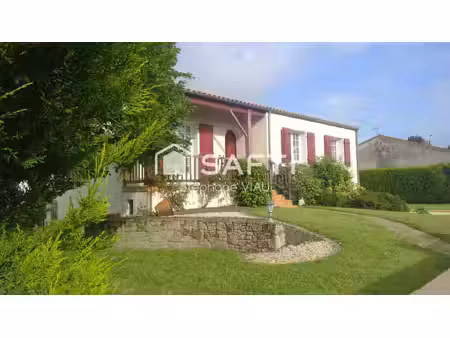 belle maison quartier calme à st aubin de baubigné