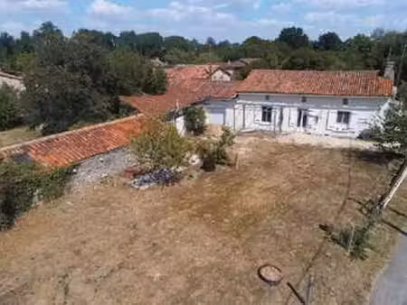 vente maison à ruffec (16700) : à vendre / 66m² ruffec