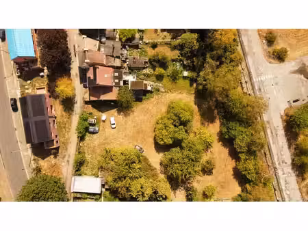 terrain à bâtir dans une rue en cul-de-sac