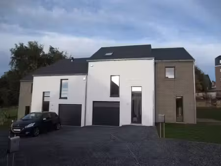 maison 5 ch  200m²  3 façades avec jardin  terrasse  garage