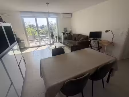 location appartement 3 pièces 66 m² à vitrolles (13127)