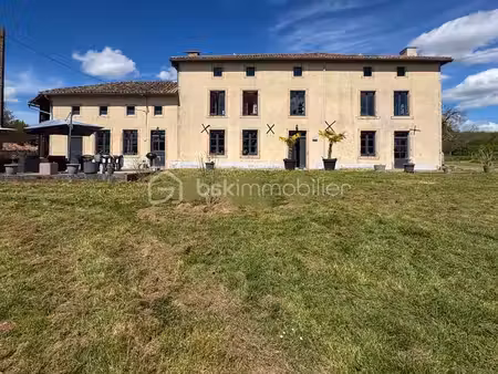 maison de maitre de 258 m² à chail