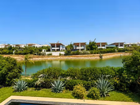 villa d'exception à louer à bouskoura