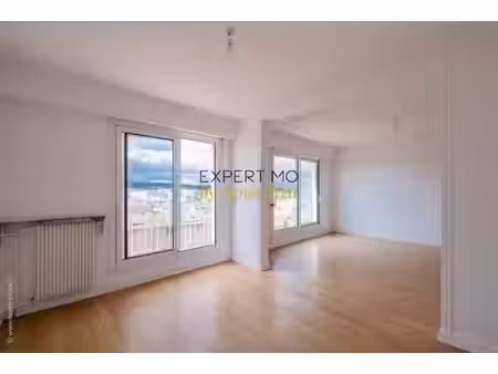 rueil-malmaison - mont valerien - appartement 5 pieces  3 chambres au dernier étage avec v