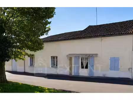 maison de 120 m² à rénover 4 chambres grandes dépendances