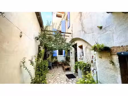 maison de ville 280 m² 3 logements + cour  garage et balcon