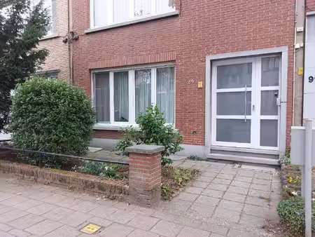 appartement te koop in merksem met 1 slaapkamer