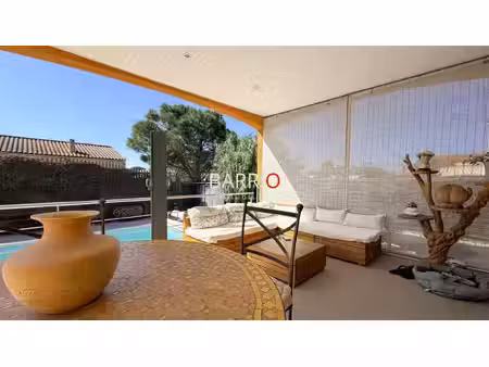 exclusivité villa contemporaine avec piscine à palau-del-v