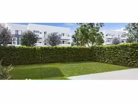 4 pieces traversant avec jardin privatif