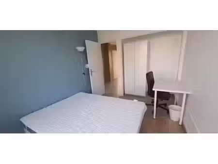 location meublée maison 5 pièces 100 m² à cergy (95000)  500 €