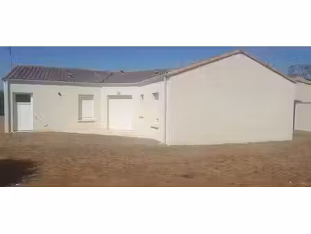 location maison 4 pièces 91 m² à vouille (79230)  962 €