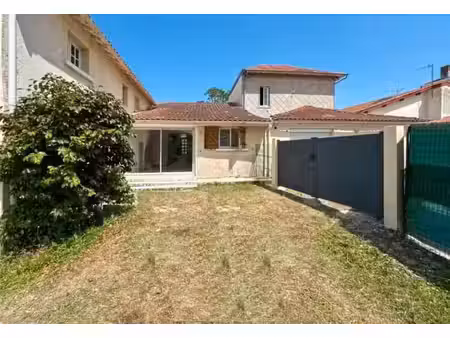 location meublée maison 4 pièces 100 m² à gujan-mestras (33470)  1 570 €
