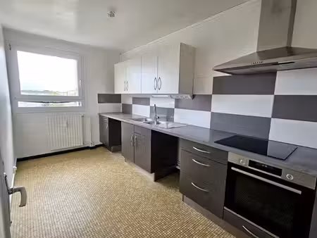 location appartement 4 pièces 77m² compiegne 60200