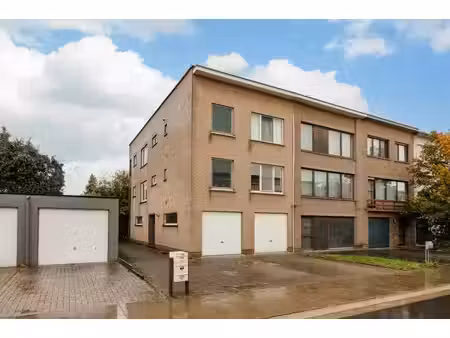 appartement te huur in stabroek met 2 slaapkamers