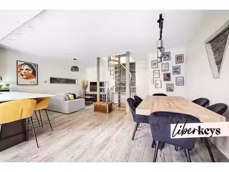 maison de village rénovée 85 m² – 2 chambres – garage  cave – centre taluyers au calme