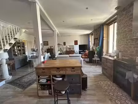 vente maison 7 pièces 212 m² à bourg-de-thizy (69240)  175 000 €