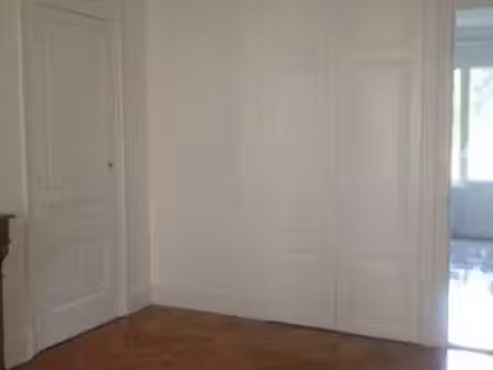 location appartement 3 pièces à charbonnières-les-bains (69260) : à louer 3 pièces / 64m² 