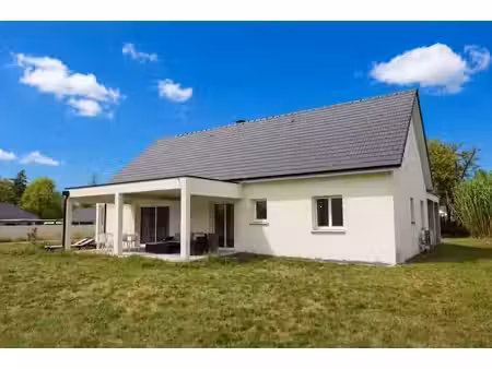 vente maison 4 pièces 125 m² à buros (64160)  420 000 €
