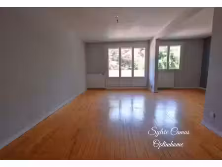 appartement 4/5 pièces avec balcon  ascenseur et vue sur parc –firminy-94 000€