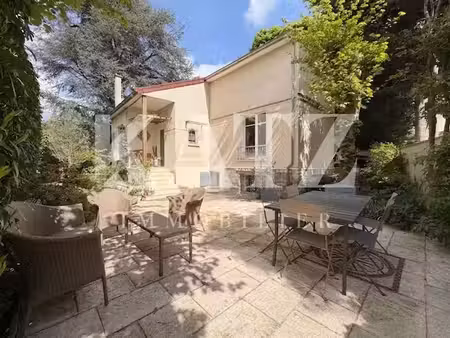 vente maison 8 pièces 197 m² à garches (92380)  1 195 000 €