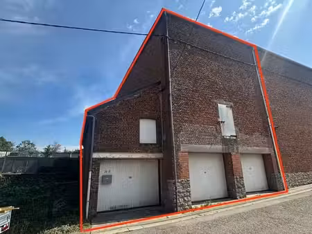 atelier avec 2 garages